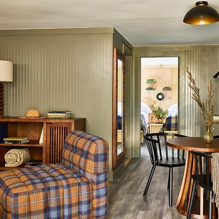 Bluebird Cady Hill Lodge Стоу Екстер'єр фото