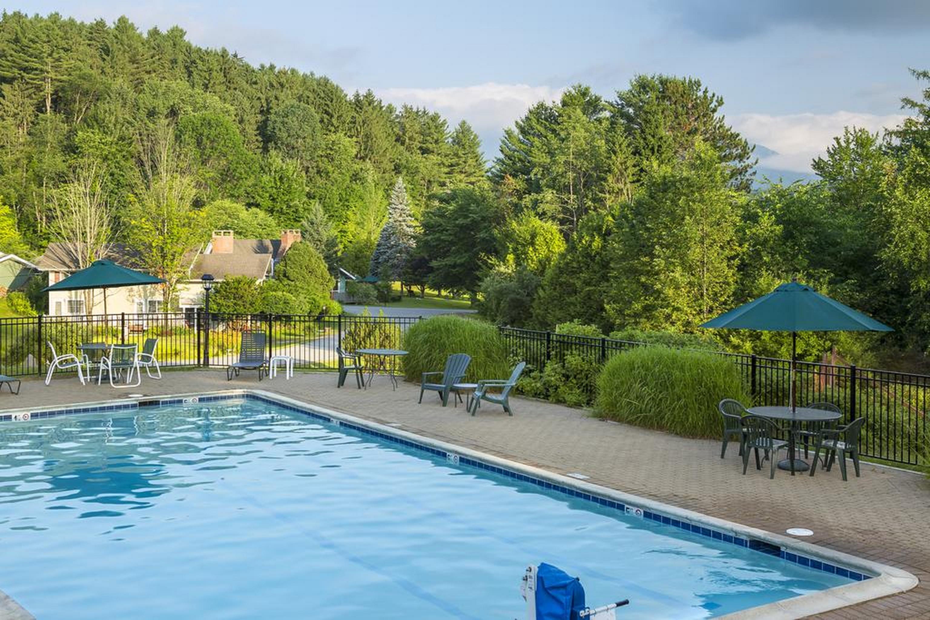 Bluebird Cady Hill Lodge Стоу Екстер'єр фото