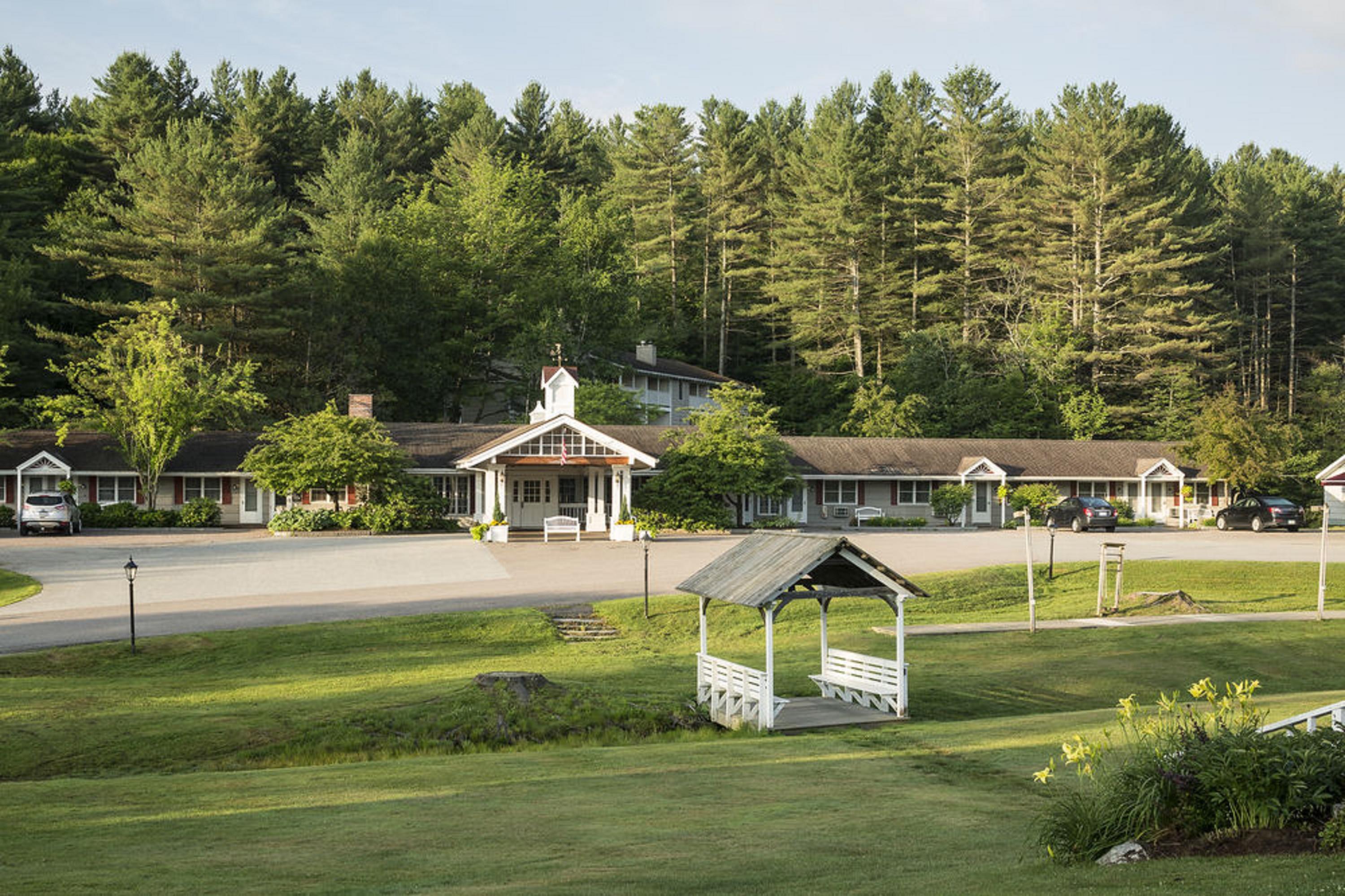 Bluebird Cady Hill Lodge Стоу Екстер'єр фото