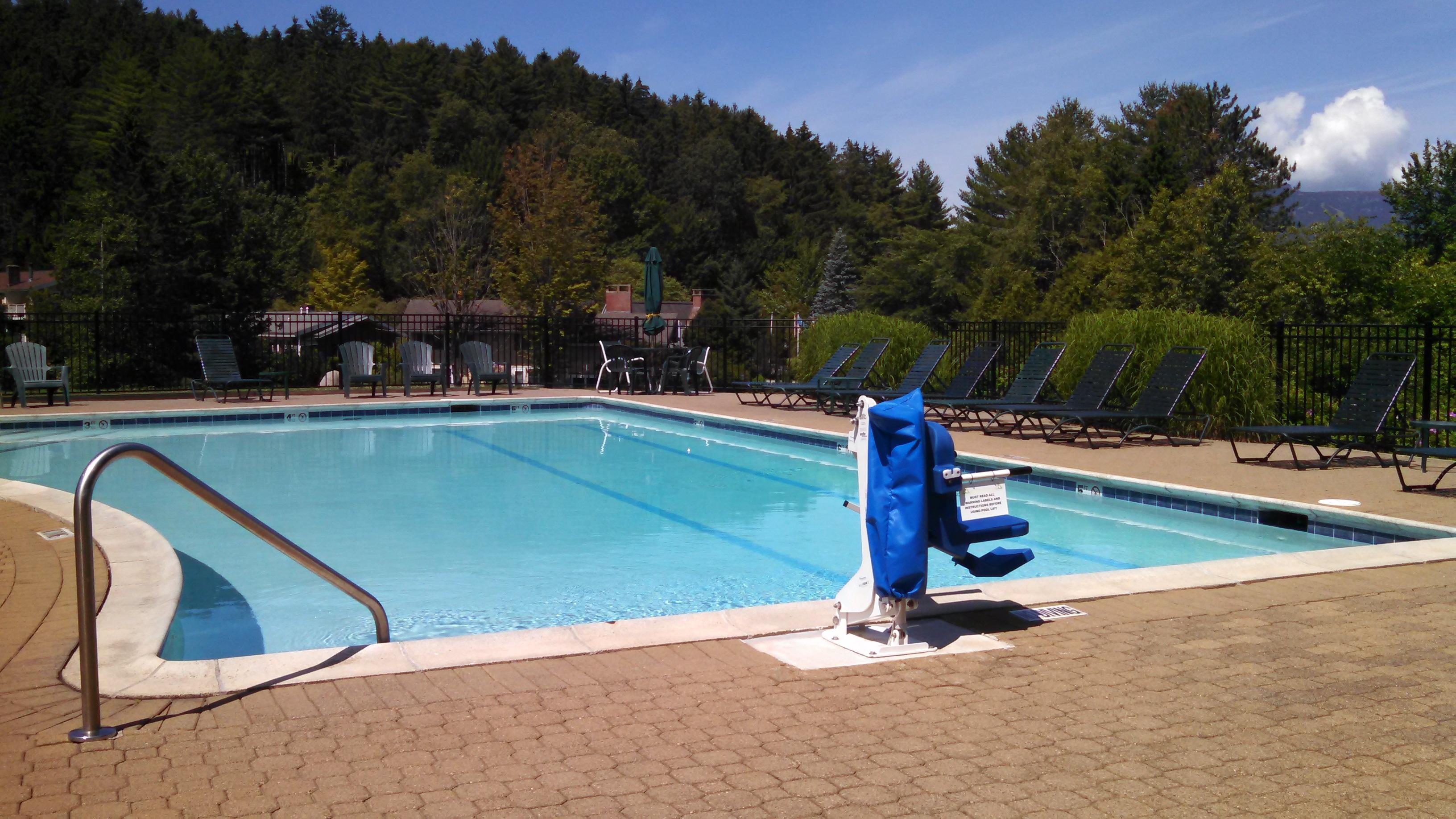 Bluebird Cady Hill Lodge Стоу Екстер'єр фото